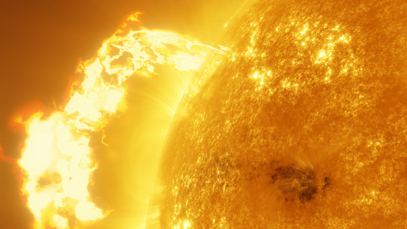 ИКИ РАН: Земля попала под действие корональной дыры на Солнце