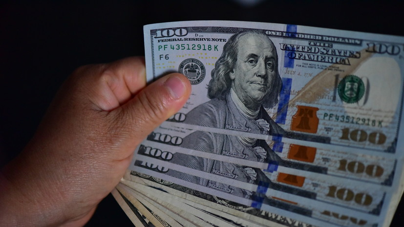Эксперт Андреев: курс доллара не превысит 80 рублей к зимнему периоду
