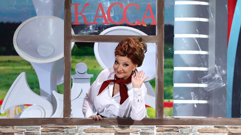 Новая икона юмора: почему зумеры влюбились в Елену Степаненко