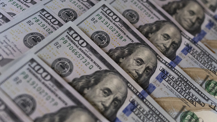 Трейдер Силаев: в декабре цена за доллар не превысит 85 рублей