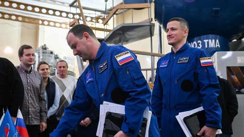 Космонавты получили допуск к полётам