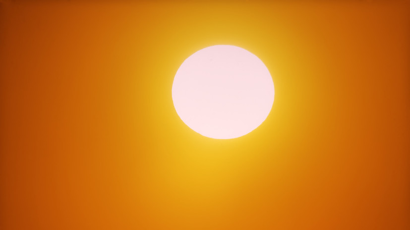 Крупная солнечная вспышка, наблюдаемая в настоящее время