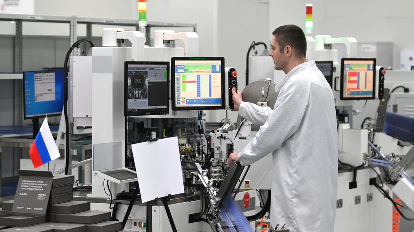 «Стимулировать отечественное производство»: возможное введение технологического сбора в РФ с 2026 года