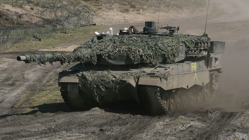 Фрагмент уничтоженного танка Leopard в кремлёвской библиотеке