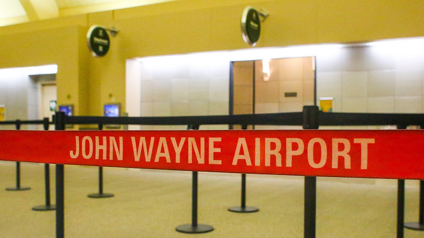 Инцидент соавтомобилем у входа в аэропорт Детройта