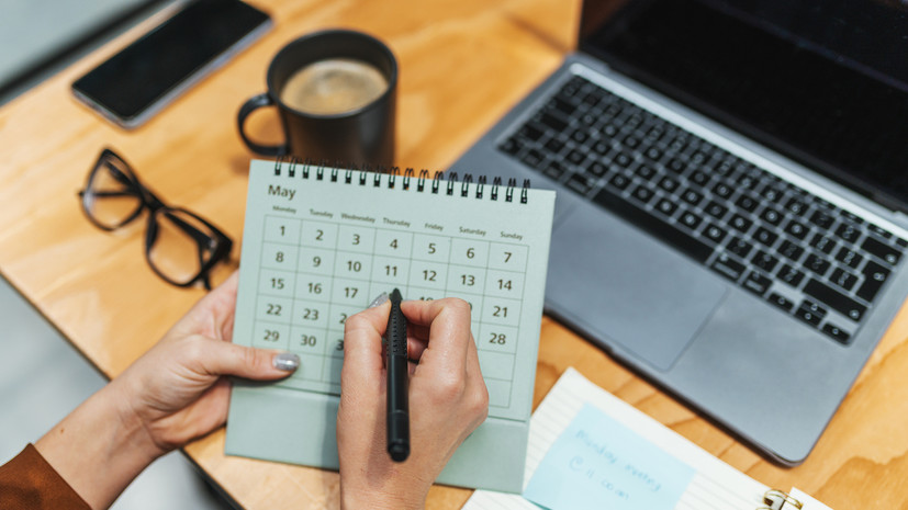 «Более логично и выгодно для сотрудников»: в Госдуме предложили не включать выходные в число дней отпуска