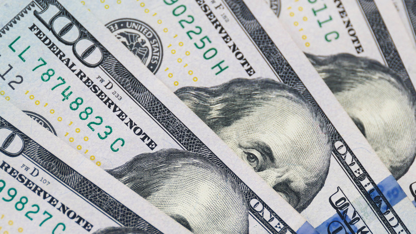 Прогноз специалиста: доллар может приблизиться к отметке 80 рублей к марту