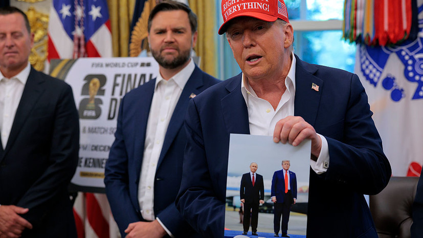 Трамп разместил в Белом доме фото с Путиным после саммита на Аляске