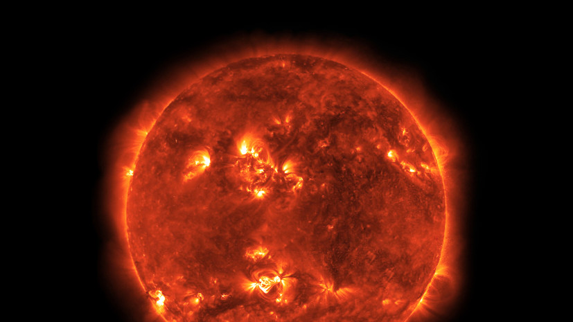 Новая сильная вспышка произошла на Солнце