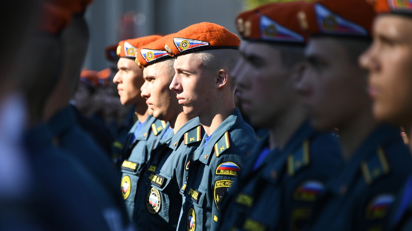 Согласовано с Минобороны: МЧС сообщило о планах привлекать срочников для службы пожарными