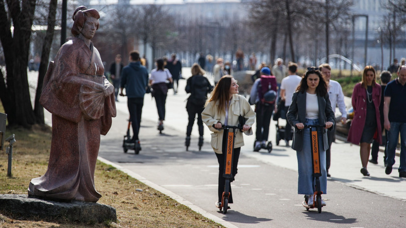 Ограничения для электросамокатов и новые льготы для бойцов: Путин утвердил ряд поручений в социальной сфере
