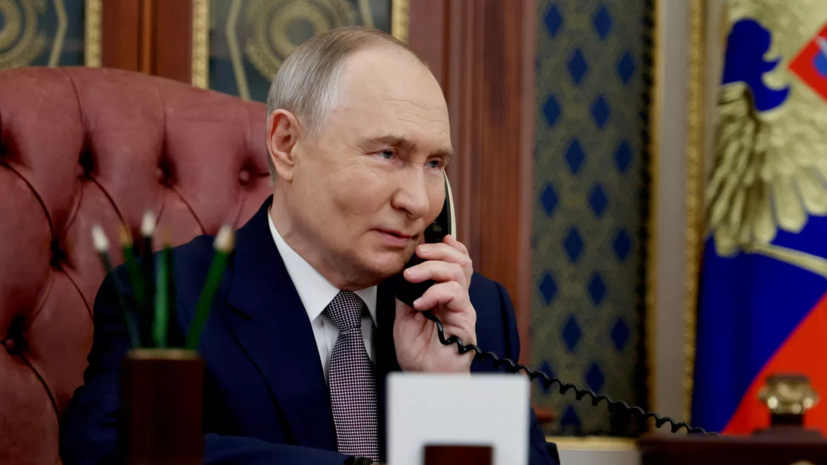 Путин поговорил по телефону с Лукашенко в день рождения президента Белоруссии