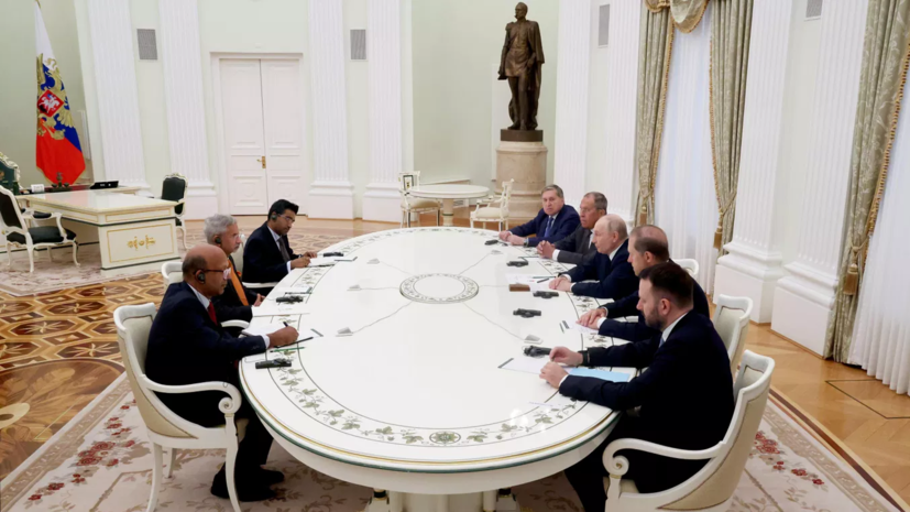 Путин принял в Кремле главу МИД Индии Джайшанкара
