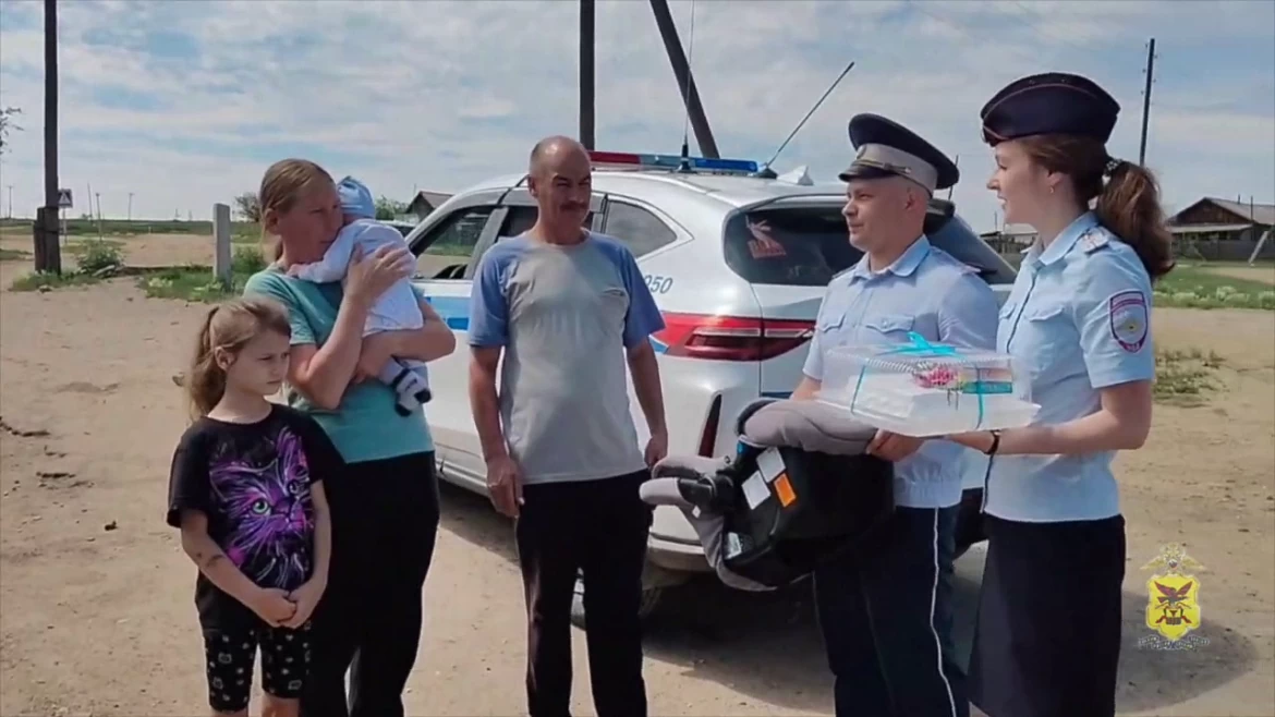 Ирина Волк: В Забайкальском крае полицейские поздравили многодетную семью с рождением 15-го ребенка