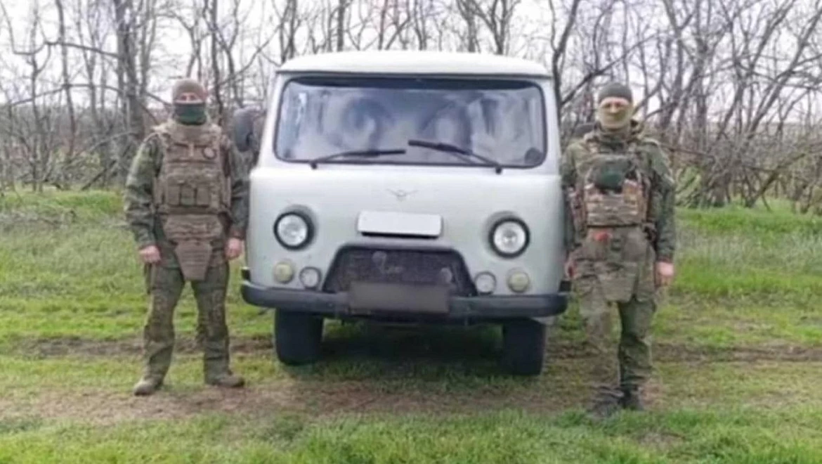Ветераны полиции ЕАО передали бойцам СВО внедорожник